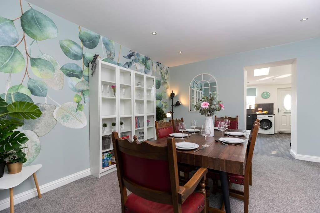 Auckland View - A Comfy & Spacious 4Bed With Views Coundon エクステリア 写真