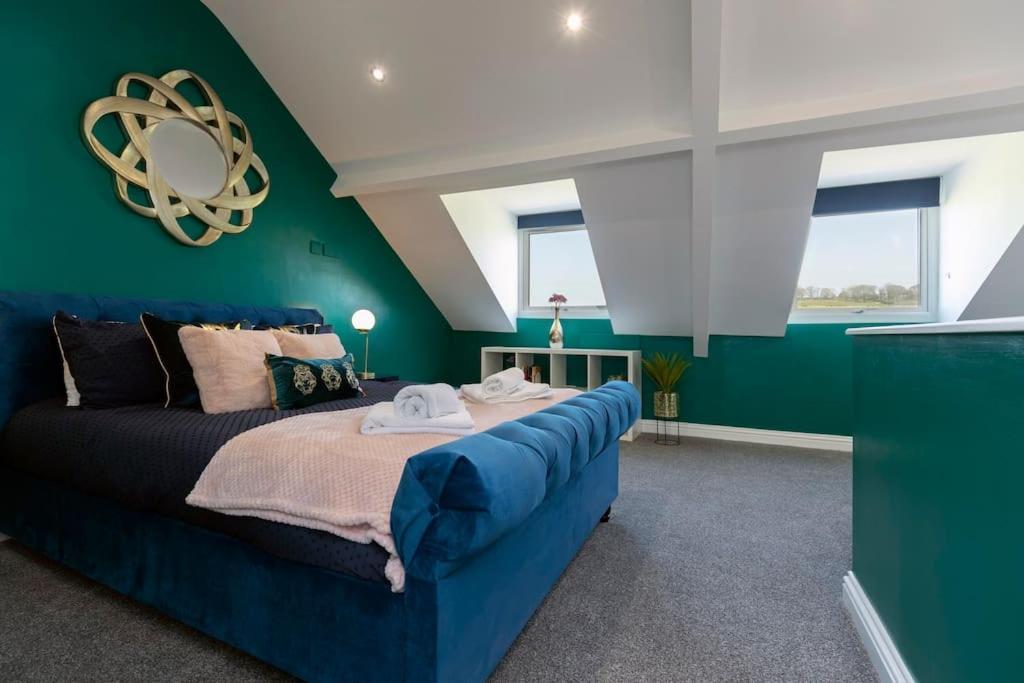 Auckland View - A Comfy & Spacious 4Bed With Views Coundon エクステリア 写真