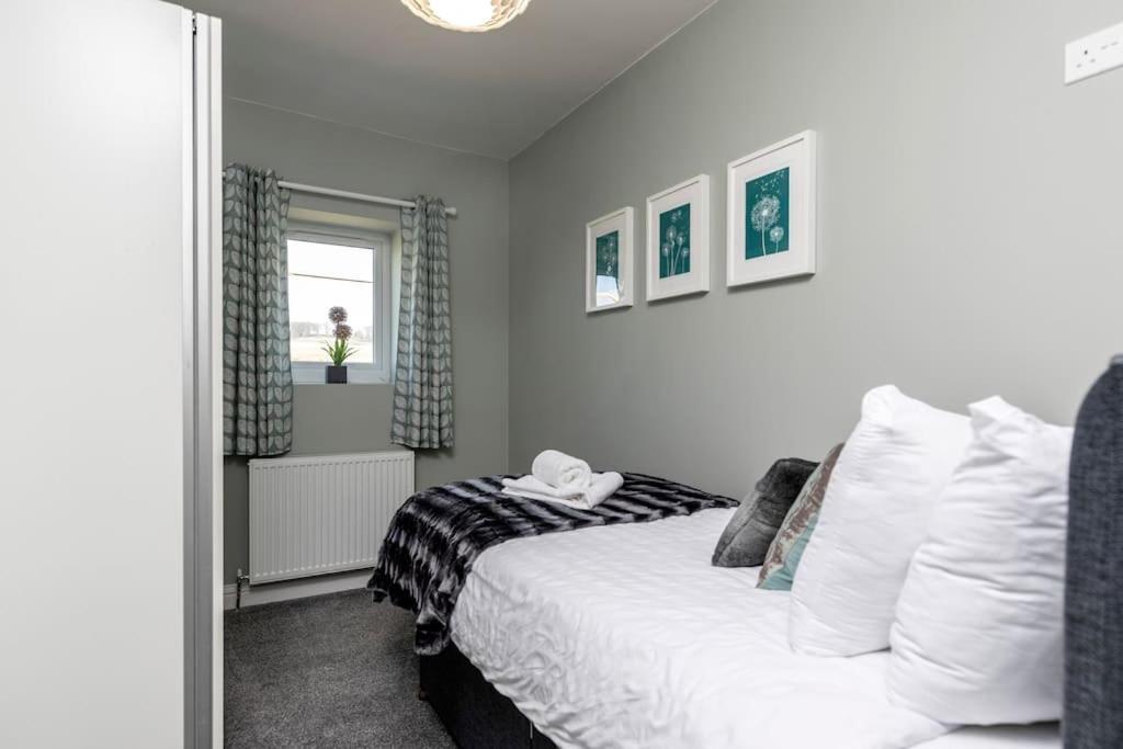 Auckland View - A Comfy & Spacious 4Bed With Views Coundon エクステリア 写真